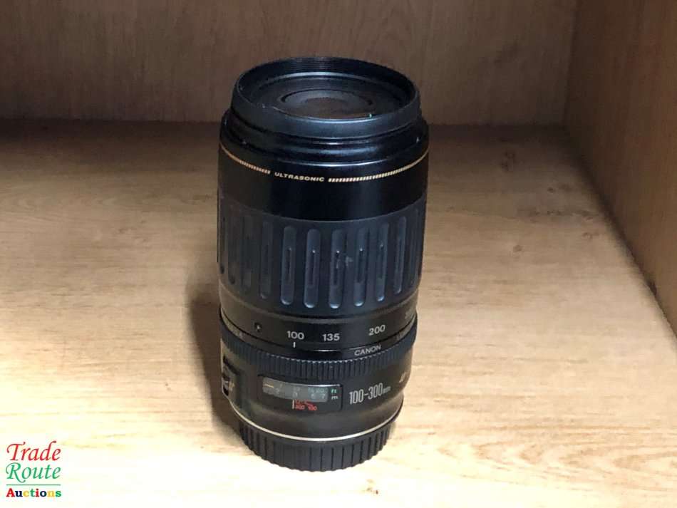 Canon EF 100-300mm f/4.5-5.6 Ultrasonic zoom lens for CANON DSLR Cameras