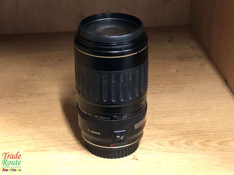 Canon EF 100-300mm f/4.5-5.6 Ultrasonic zoom lens for CANON DSLR Cameras