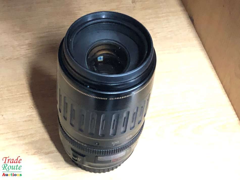 Canon EF 100-300mm f/4.5-5.6 Ultrasonic zoom lens for CANON DSLR Cameras