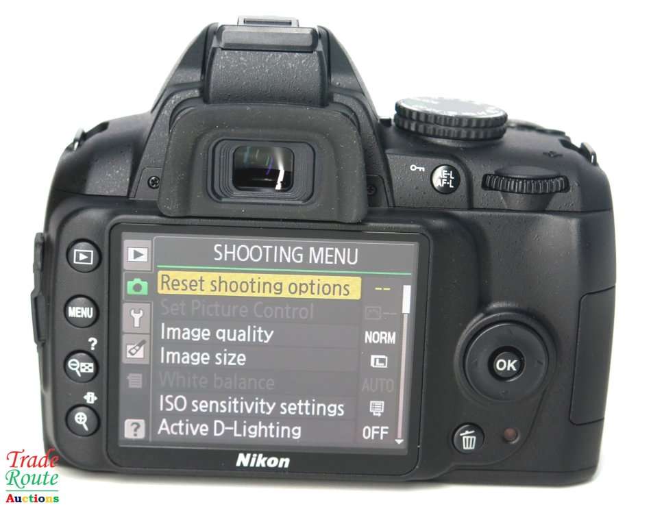 DEMO ** NIKON D3000 DSLR CAMERA  (BODY ONLY) PROFESSIONAL CAMERA BODY