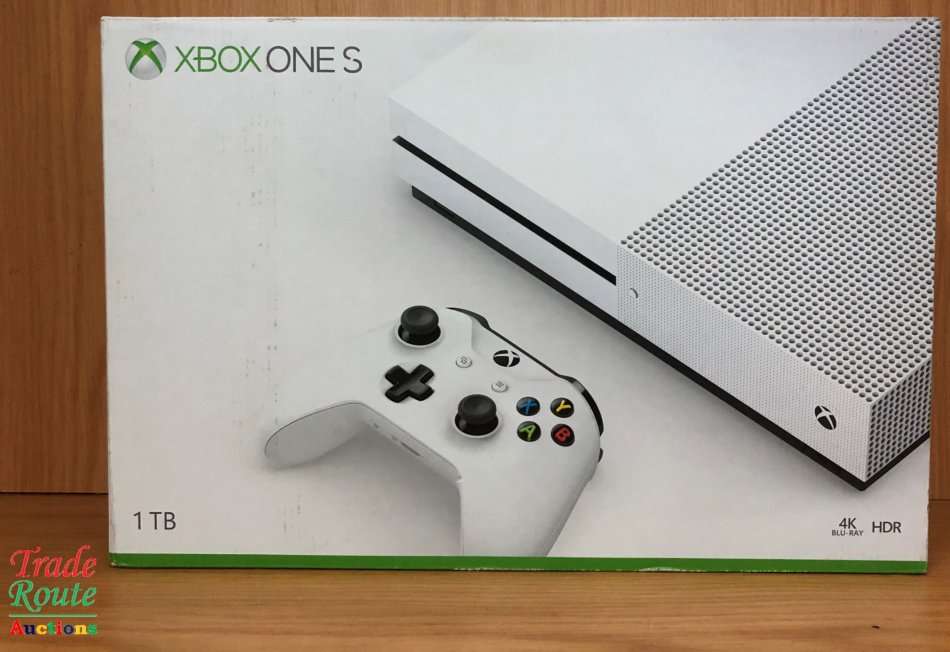 Boxed - XBOX One S Console (WHITE) Model 1681 1TB + 1 Controller (WHITE)