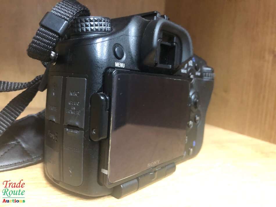 Sony Alpha SLT-A77 DSLR Digital Camera (Body Only) 24.3 MegaPixels Professional BODY