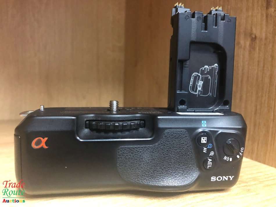 Sony VG-B50AM Vertical Grip for Sony Alpha A500, A550 & A580