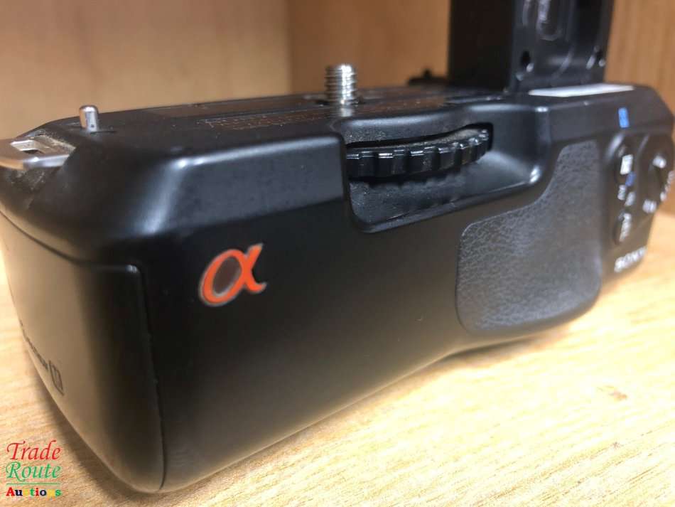 Sony VG-B50AM Vertical Grip for Sony Alpha A500, A550 & A580