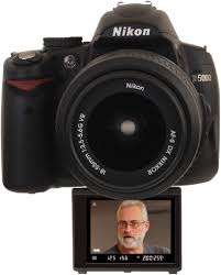 NIKON D5000 DSLR CAMERA BODY with Nikon 18-55mm  LENS KIT