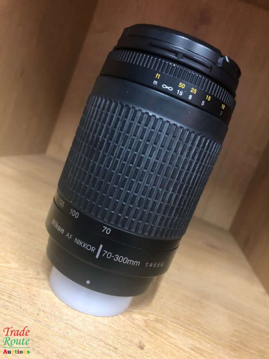 Nikon AF Nikkor 70-300mm f/4-5.6 G Telephoto Zoom lens for Nikon DSLR Cameras