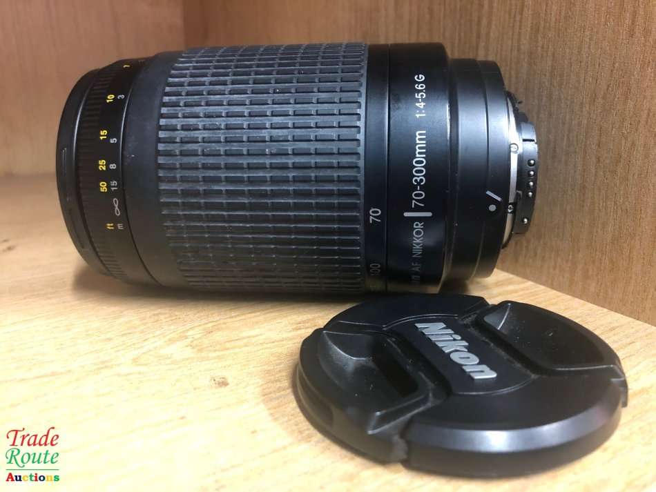Nikon AF Nikkor 70-300mm f/4-5.6 G Telephoto Zoom lens for Nikon DSLR Cameras