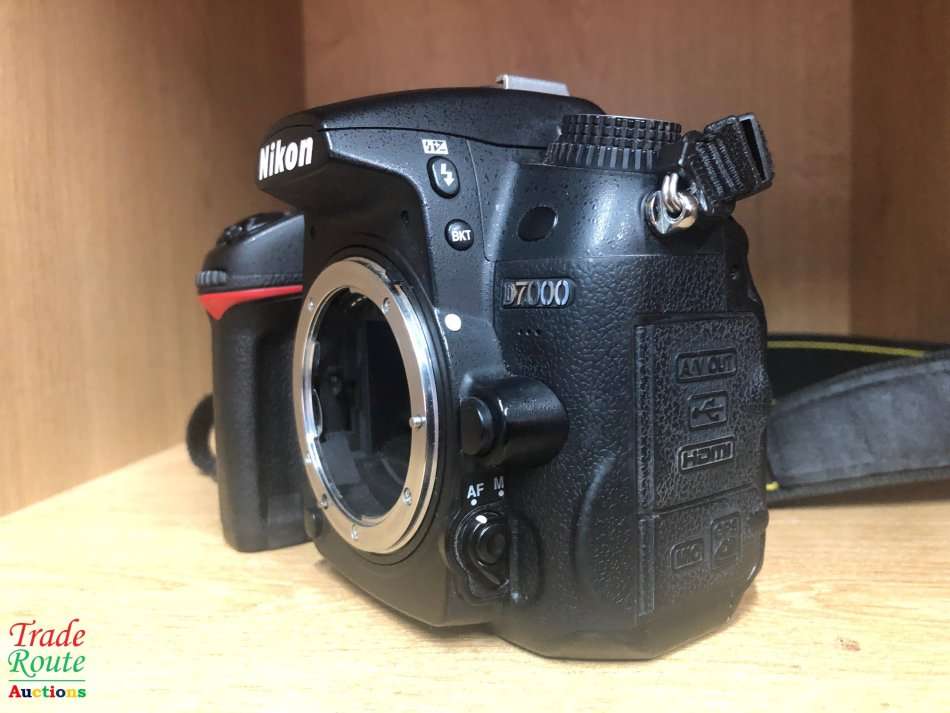 NIKON D7000 DSLR CAMERA Body (ONLY) 16.2 Megapixels