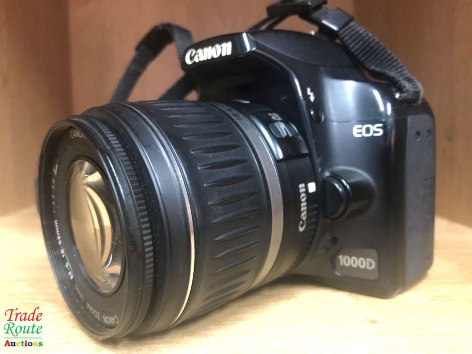 Canon EOS 1000D Digital SLR camera plus Canon 18-55mm Lens Professional KIT