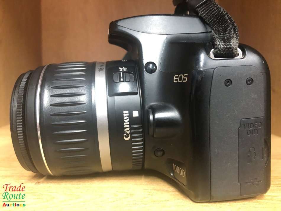 Canon EOS 1000D Digital SLR camera plus Canon 18-55mm Lens Professional KIT