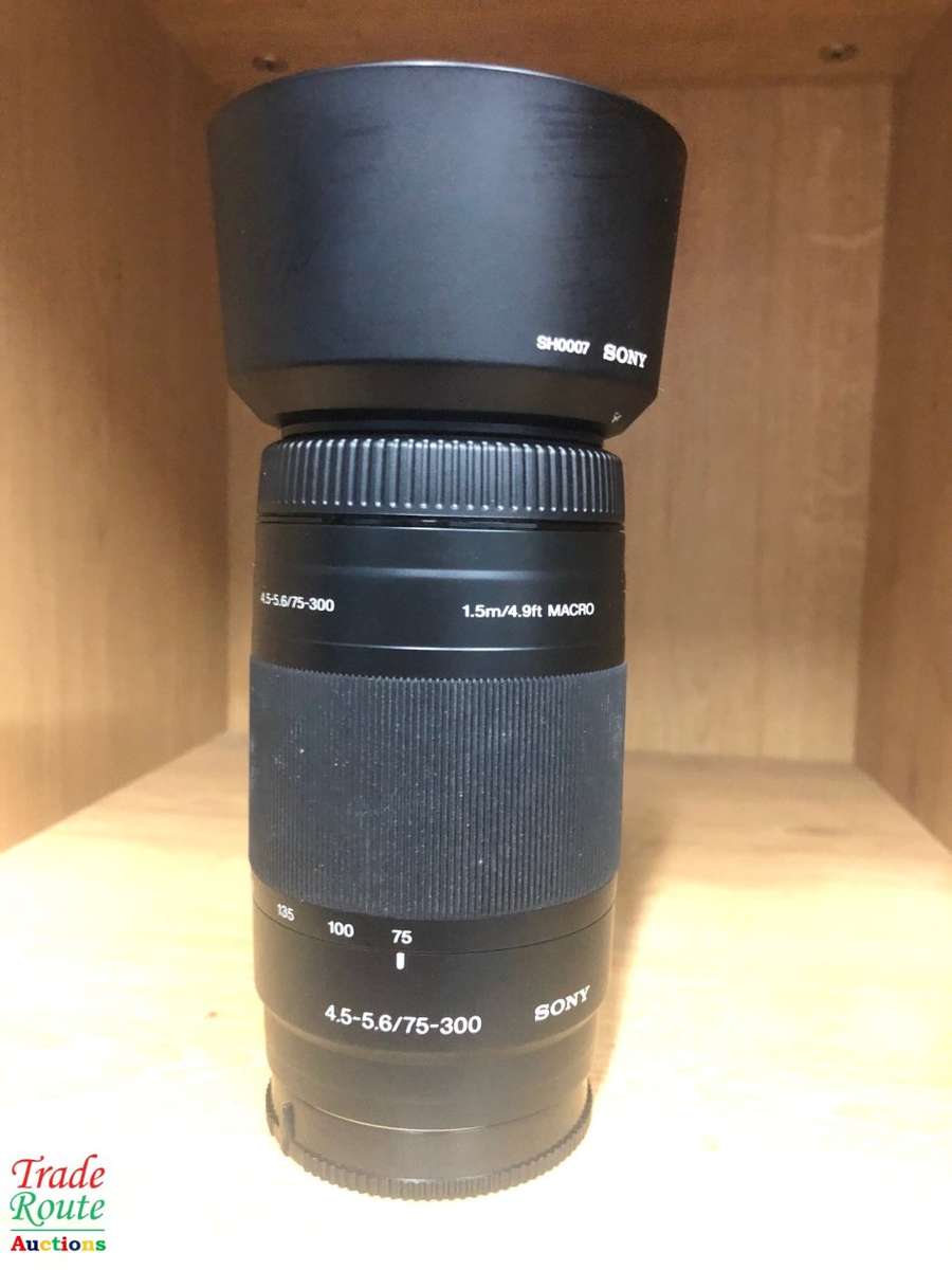 Sony 75-300mm f/4.5-5.6 Compact Super Telephoto Zoom Lens - For Sony DSLR Cameras