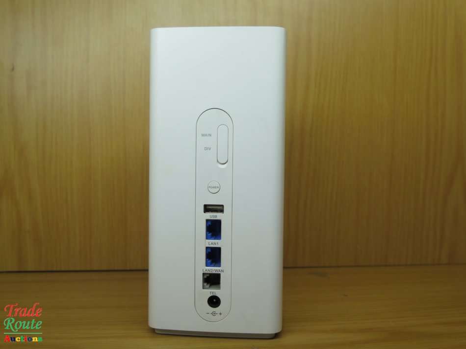Huawei B618 4G LTE Wireless Modem Router - Takes SIM Card 64 Devices - 600Mbps Speeds
