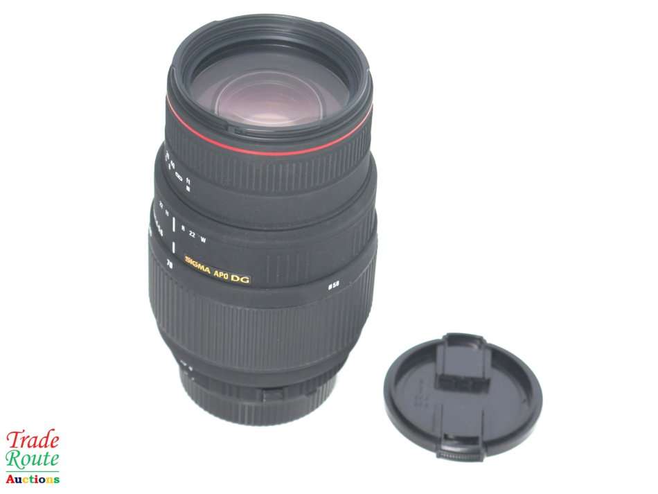 SIGMA DG 70-300mm Telephoto Zoom Lens for Nikon DSLR Cameras