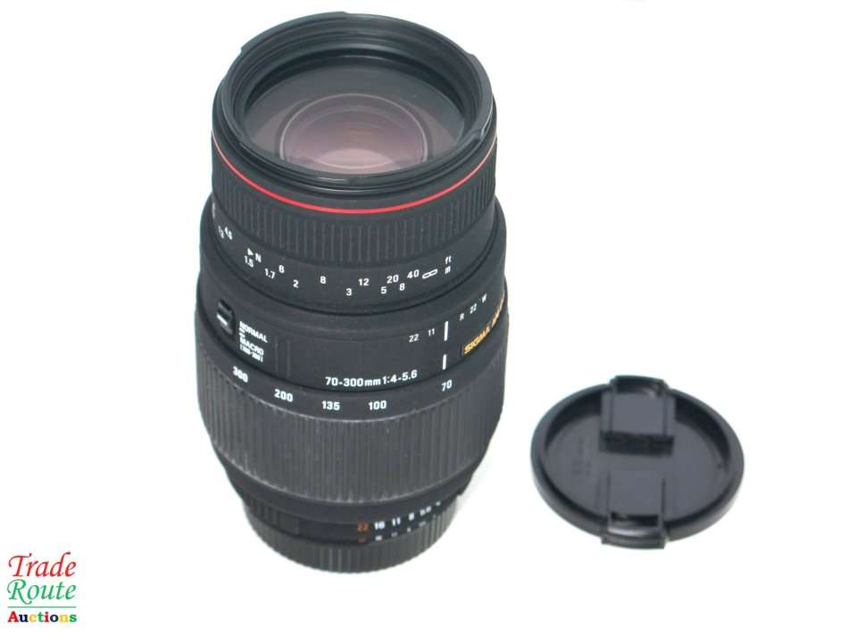 SIGMA DG 70-300mm Telephoto Zoom Lens for Nikon DSLR Cameras