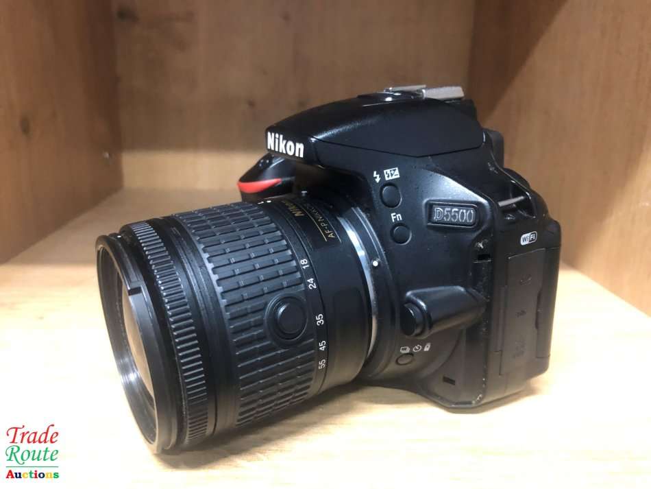 NIKON D5500 DSLR CAMERA BODY plus Nikon AF-P Zoom Nikkor 18-55mm DX Lens Kit