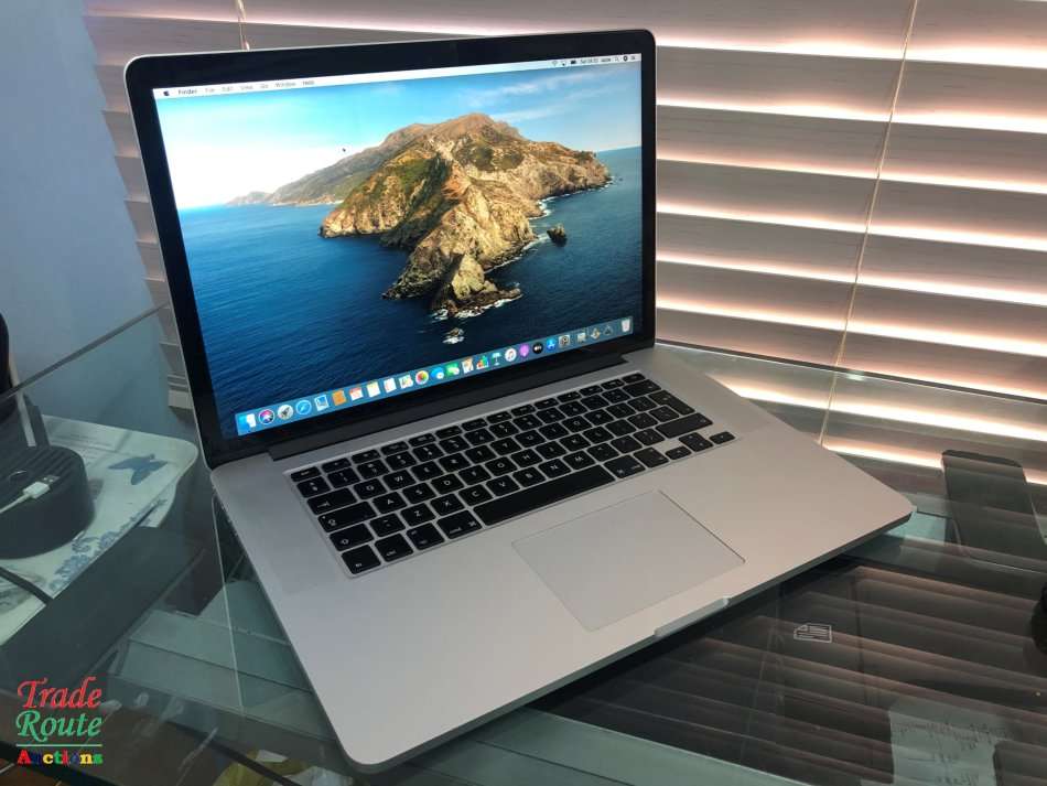 Apple MacBook Pro 15.4-inch  | Core i7 2.3GHz | 16GB RAM | 500GB SSD ** RETINA DISPLAY **