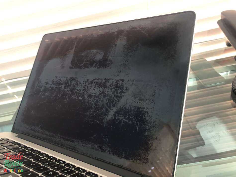 Apple MacBook Pro 15.4-inch  | Core i7 2.3GHz | 16GB RAM | 500GB SSD ** RETINA DISPLAY **