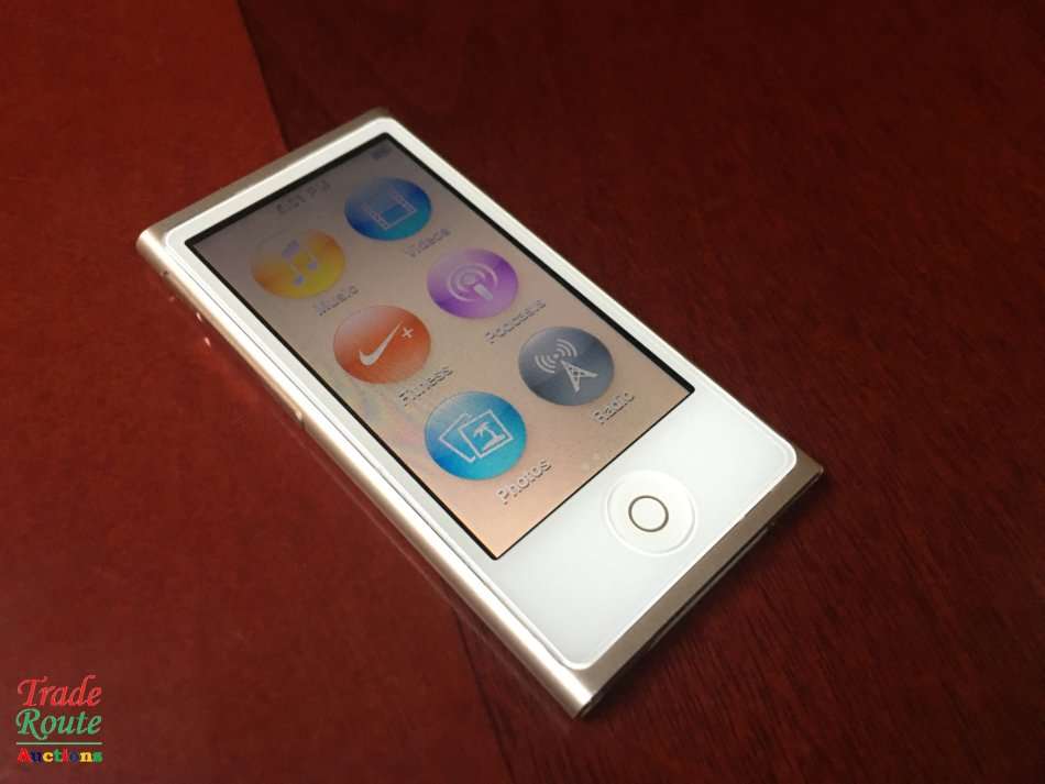 Apple iPod nano 7th Generation (16 GB) A1446 GOLD MKMX2QB