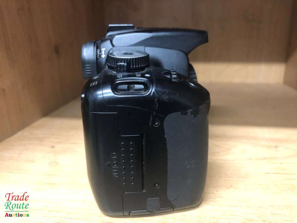 Canon EOS 400D DigitalSLR camera 10.1 Megapixels BODY ONLY