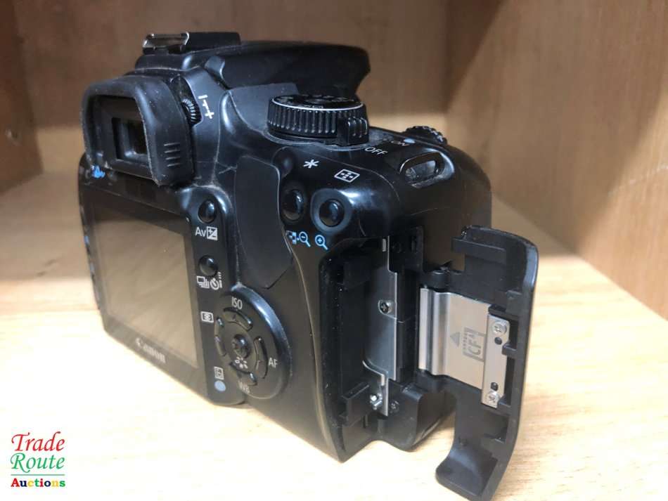 Canon EOS 400D DigitalSLR camera 10.1 Megapixels BODY ONLY