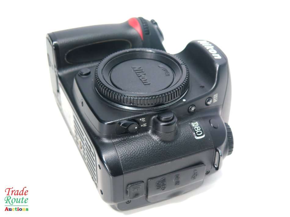 NIKON D80 Digital SLR CAMERA 10.2MP BODY ONLY
