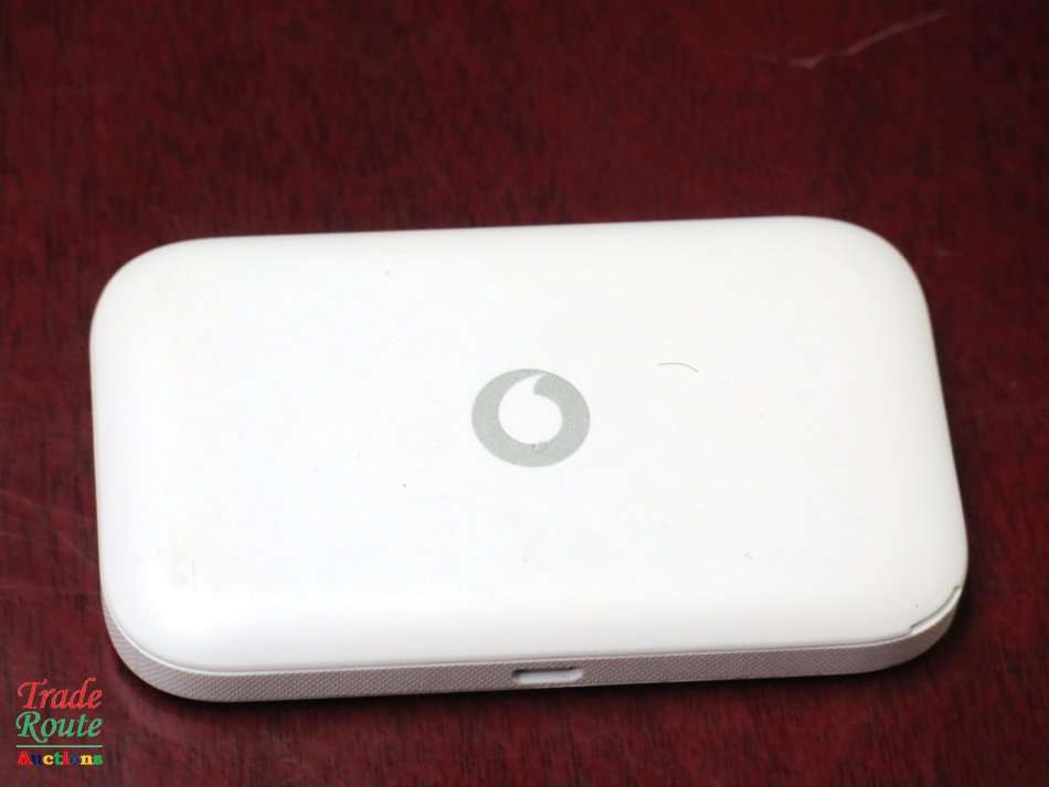 Vodafone Mobile Wi-Fi R218h 4G LTE Wireless Hotspot Modem [USES SIM CARD] WORKS ON ALL NETWORKS