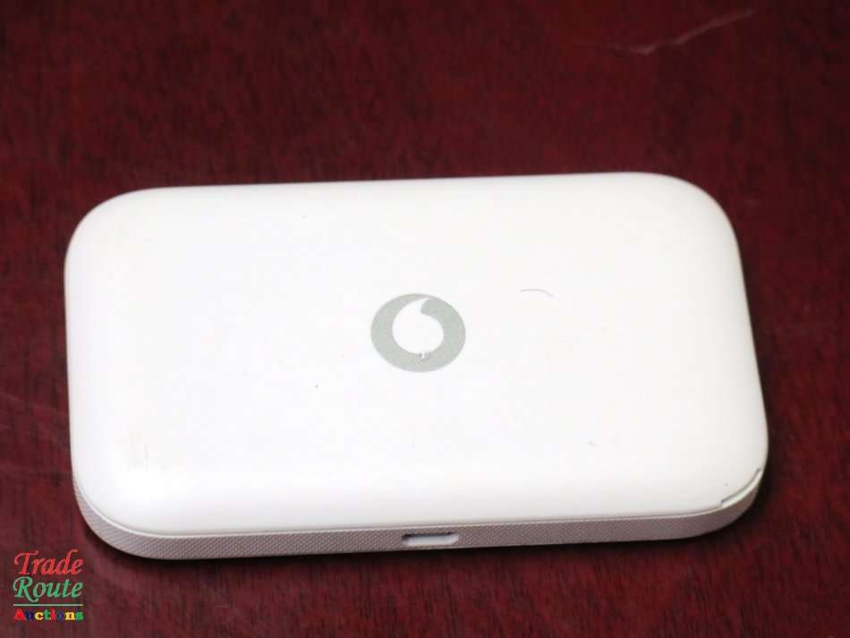 Vodafone Mobile Wi-Fi R218h 4G LTE Wireless Hotspot Modem [USES SIM CARD] WORKS ON ALL NETWORKS