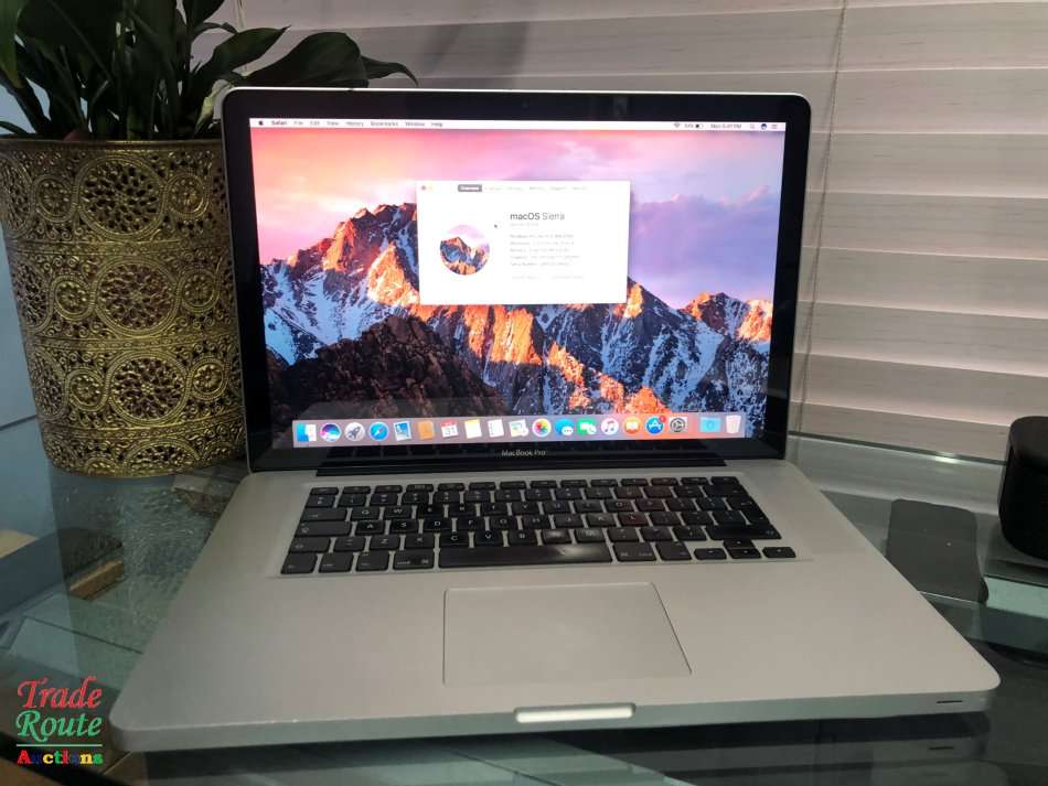 Apple MacBook Pro 15.4-inch | Core i5 2.53GHz | 4GB DDR3  | 500GB HDD *** GENUINE APPLE ***