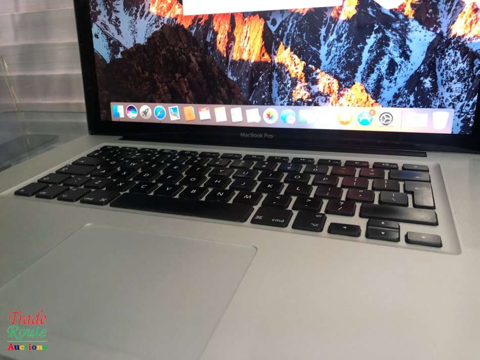 Apple MacBook Pro 15.4-inch | Core i5 2.53GHz | 4GB DDR3  | 500GB HDD *** GENUINE APPLE ***