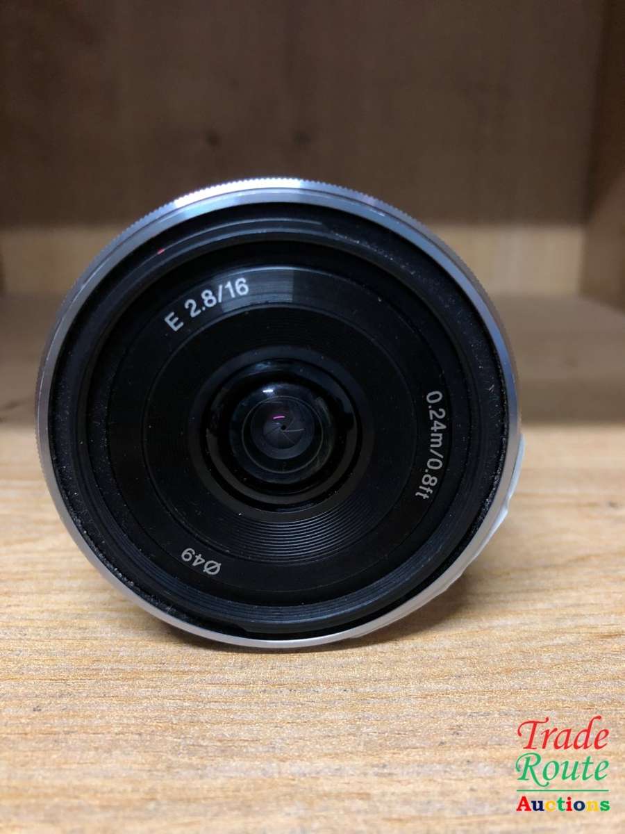 Sony SEL16F28 16mm f/2.8 Wide-Angle Lens for NEX Series Cameras ( E-MOUNT )