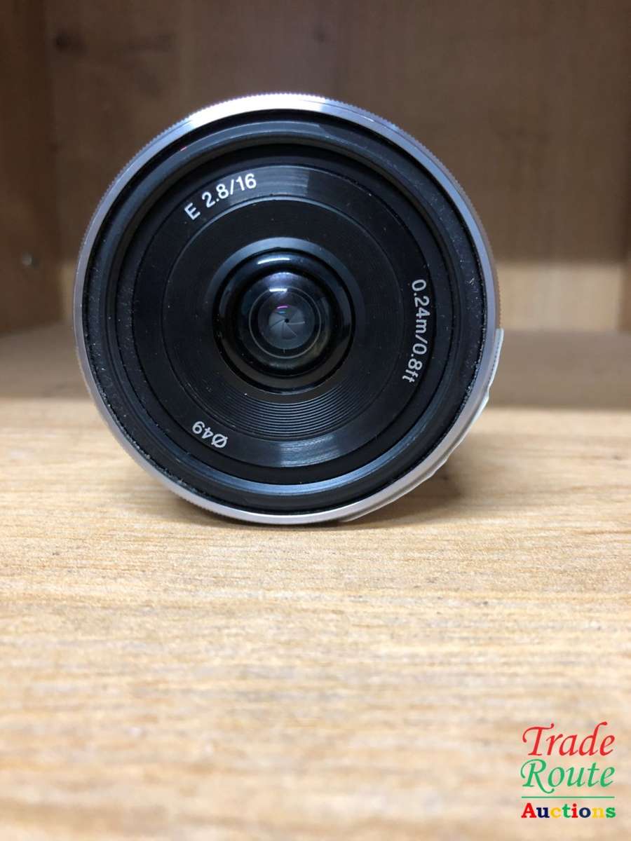 Sony SEL16F28 16mm f/2.8 Wide-Angle Lens for NEX Series Cameras ( E-MOUNT )