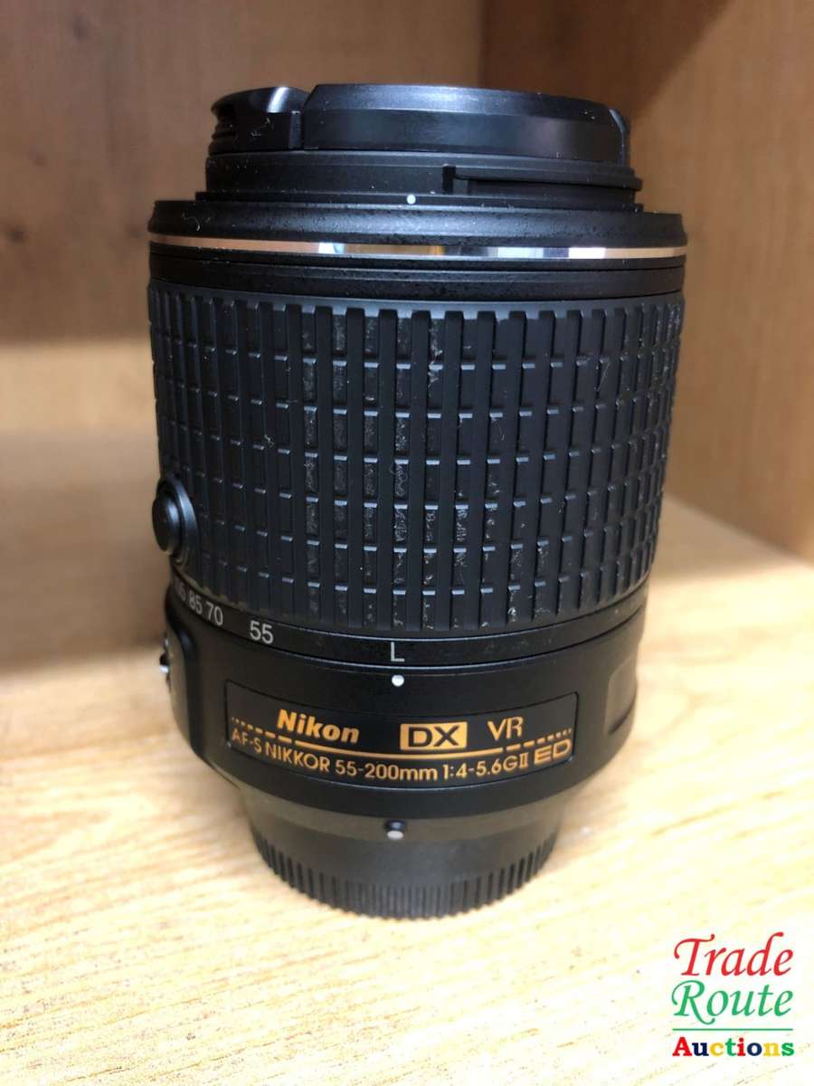 Nikon AF-S DX NIKKOR 55-200mm VR II LENS For Nikon DSLR Cameras