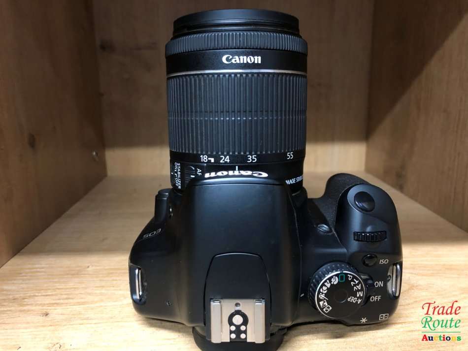 Canon EOS 450D DigitalSLR camera 12.2 Megapixels with Canon 18-55mm Lens Kit