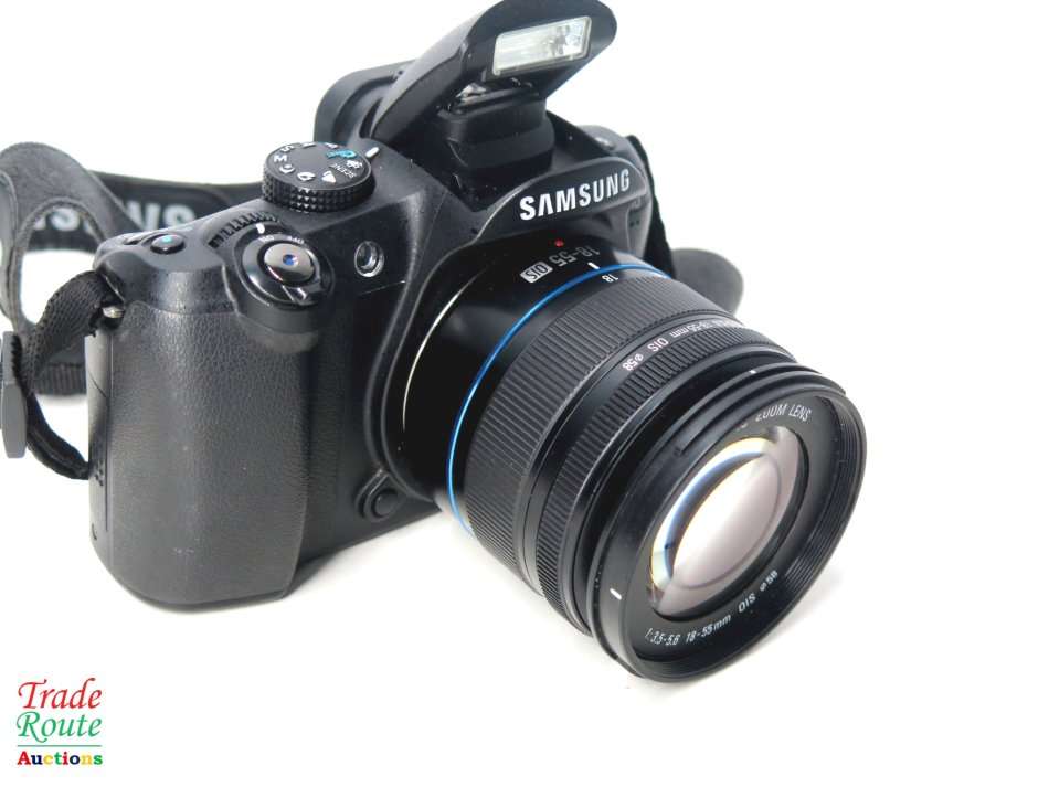 Samsung NX10 Digital System Camera Kit - Black (14.6MP, incl 18-55 OIS Lens)