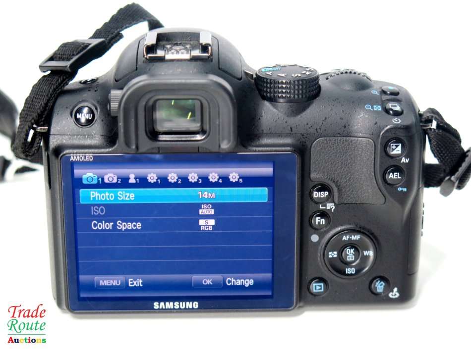 Samsung NX10 Digital System Camera Kit - Black (14.6MP, incl 18-55 OIS Lens)
