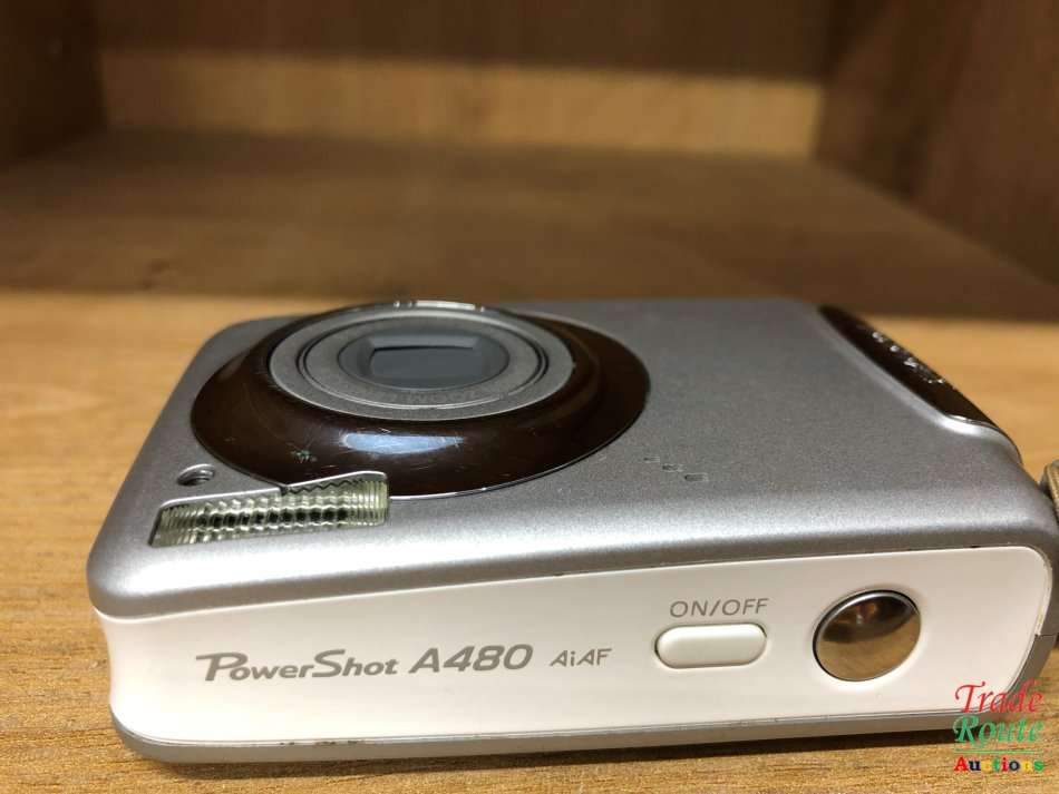 Canon PowerShot A480 10 MP Digital Camera with 3.3x Optical Zoom and 2.5-inch LCD (Silver)