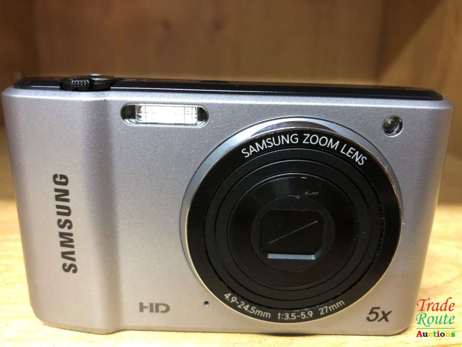 Samsung ES90 14.2MP Point and Shoot Camera (Silver) with 5X Optical Zoom