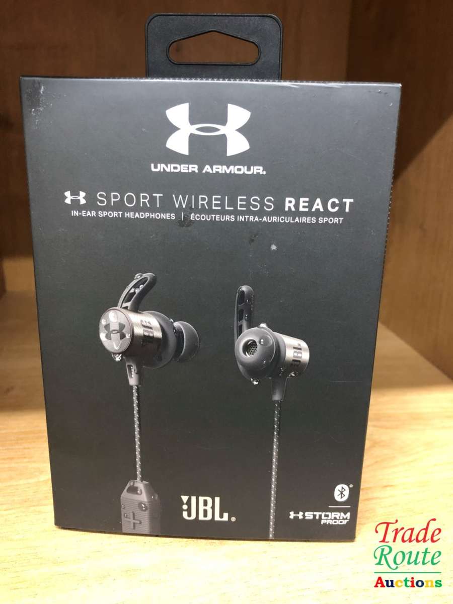 BRAND NEW JBL Under Armour Sport Wireless React Bluetooth/Waterproof IPX7  In-Ear Headphones (Black)