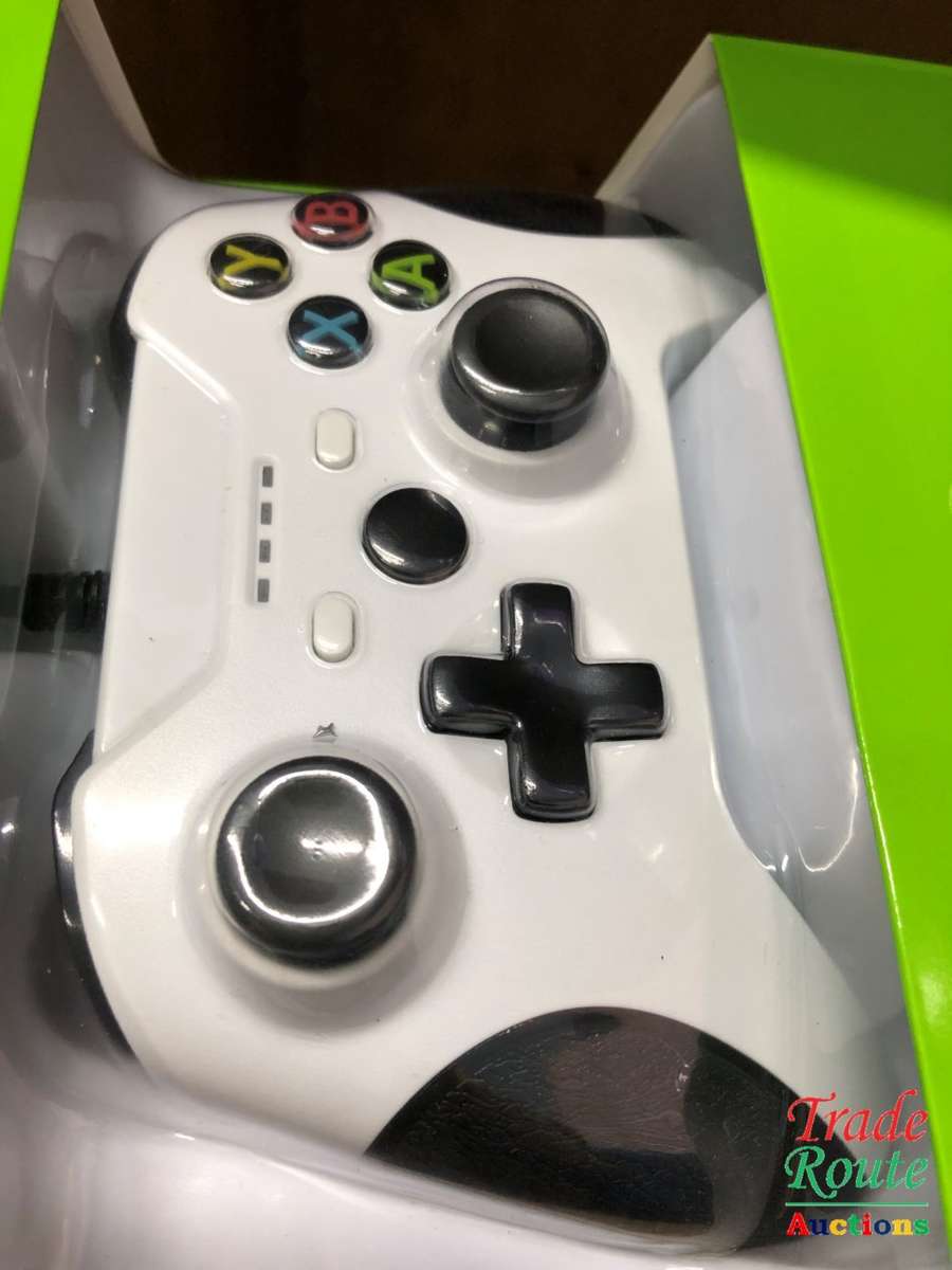 XBOX ONE Wired Controller [white]