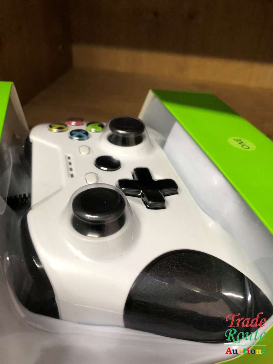 XBOX ONE Wired Controller [white]