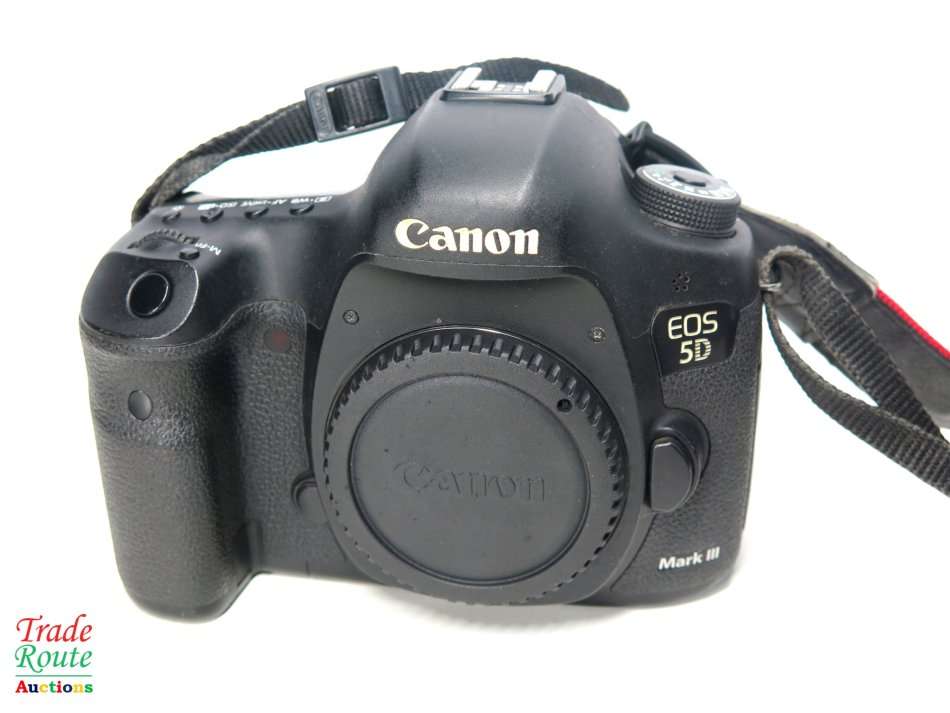 Canon EOS 5D Mark iii 22.3 MP Full Frame CMOS Digital SLR Camera (Body only) - Canon 5D Mark 3