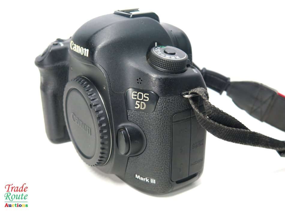 Canon EOS 5D Mark iii 22.3 MP Full Frame CMOS Digital SLR Camera (Body only) - Canon 5D Mark 3