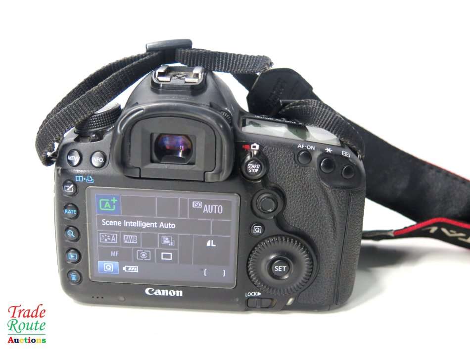 Canon EOS 5D Mark iii 22.3 MP Full Frame CMOS Digital SLR Camera (Body only) - Canon 5D Mark 3