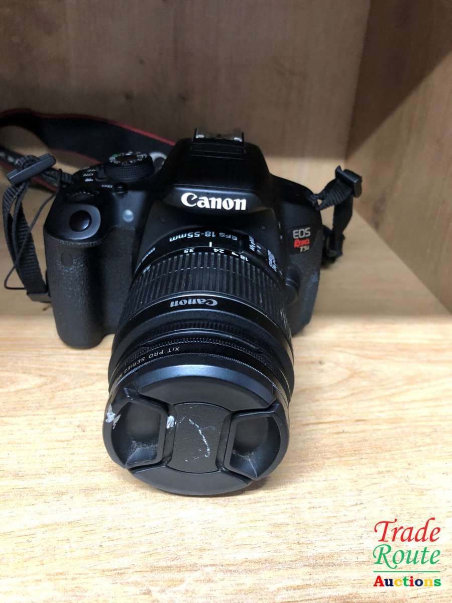 Canon EOS Rebel T5i DSLR Camera with 18-55mm Lens (CANON 700D EQUIVALENT)