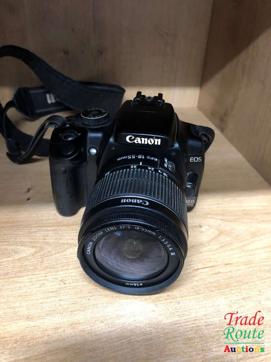 Canon EOS 400D DigitalSLR camera 10.1 Megapixels + Canon EFS 18-55mm Lens