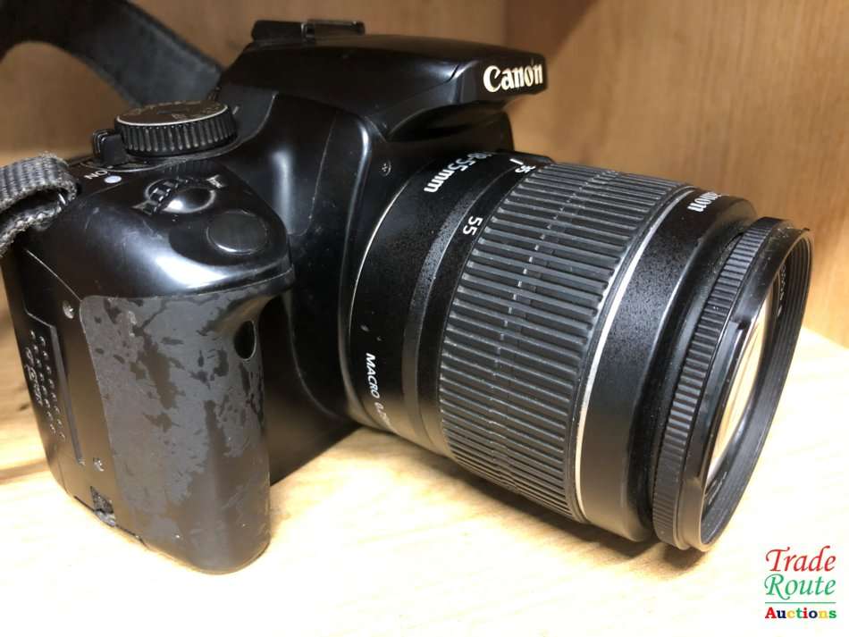 Canon EOS 400D DigitalSLR camera 10.1 Megapixels + Canon EFS 18-55mm Lens