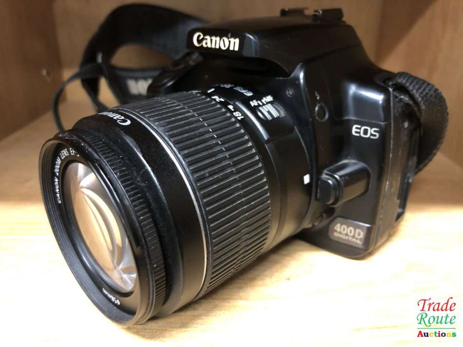 Canon EOS 400D DigitalSLR camera 10.1 Megapixels + Canon EFS 18-55mm Lens
