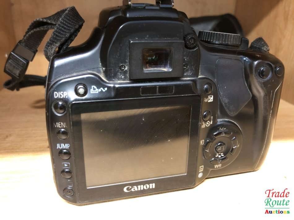 Canon EOS 400D DigitalSLR camera 10.1 Megapixels + Canon EFS 18-55mm Lens