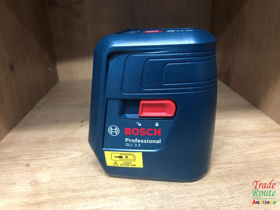 Bosch GLL 3X Professional Cross Line Laser level with 3 lines by Bosch Professional