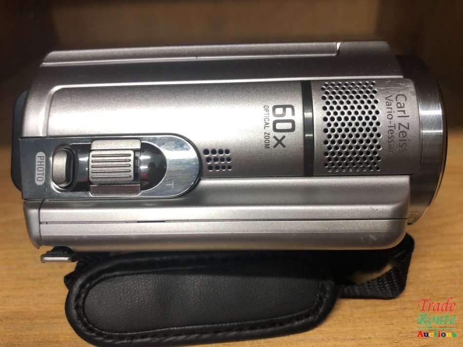 Sony DCR-SR68 80GB Handycam Camcorder (Silver)